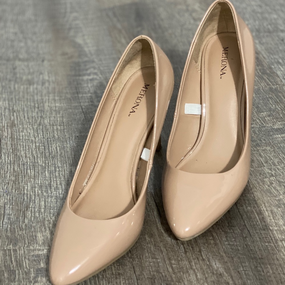 Medina beige heels